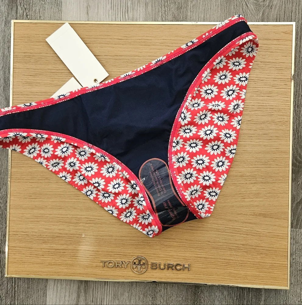 Tory Burch Swimsuit Bottom sz Medium
🎉HP - Picture 4 of 8